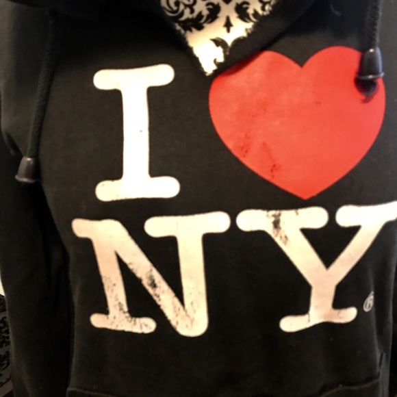 New Fall Item! I love New York small hoodie black - Picture 3 of 5